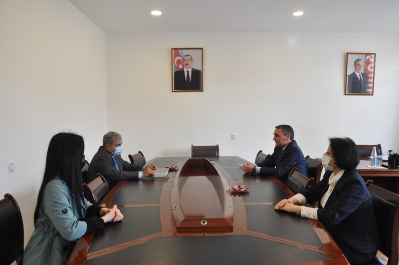 Mingəçevir Dövlət Universitetində Xalq yazıçısı Əzizə Cəfərzadəyə həsr olunmuş dəyirmi masa keçirilib