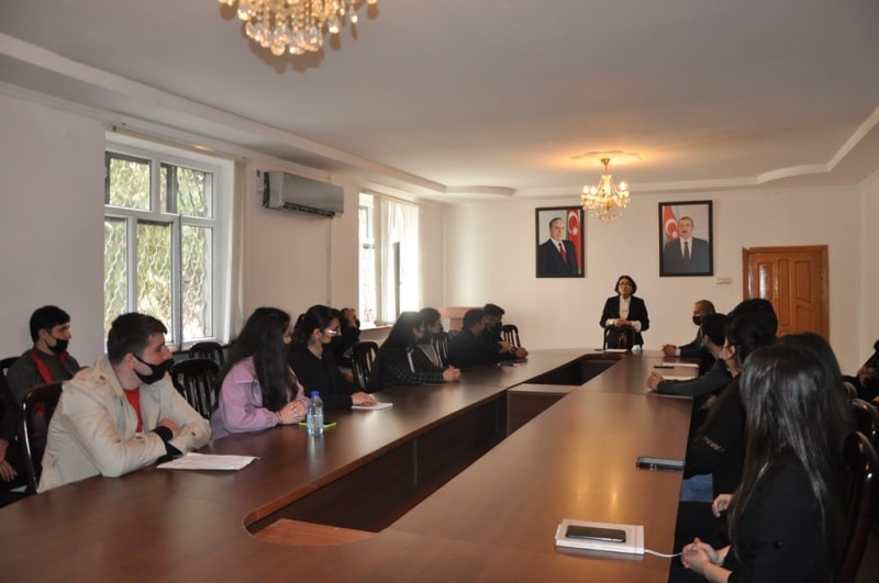 Mingəçevir Dövlət Universitetində Azərbaycanlıların Soyqırımı Gününə həsr edilmiş dəyirmi masa keçirilib