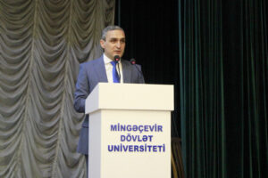Read more about the article Rektor Şahin Bayramov: “Müstəqilliyimizi əbədi və dönməz edən Ulu Öndər” (AZƏRTAC)