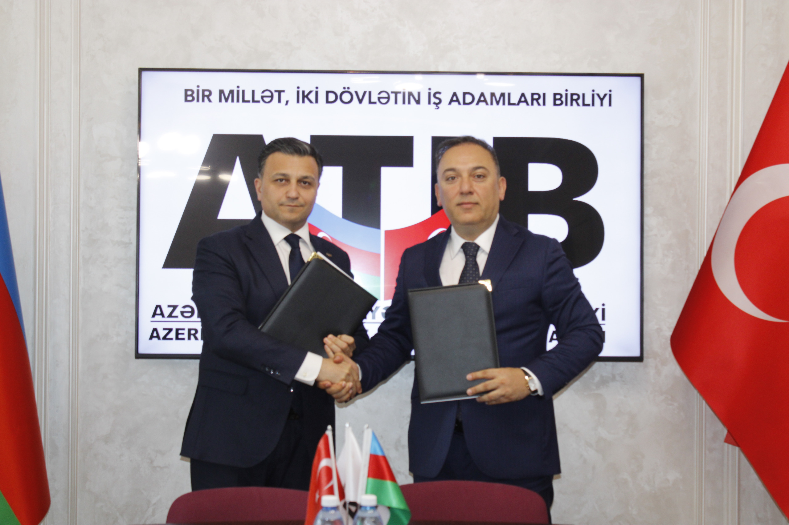 Вы сейчас просматриваете Mingəçevir Dövlət Universiteti və Azərbaycan-Türkiyə İş Adamları Birliyi arasında əməkdaşlığa dair Memorandum imzalanıb