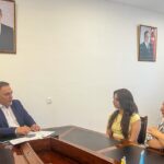 Rektor Anar Eminov şəhid Şahmar Məmmədovun övladı ilə görüşüb