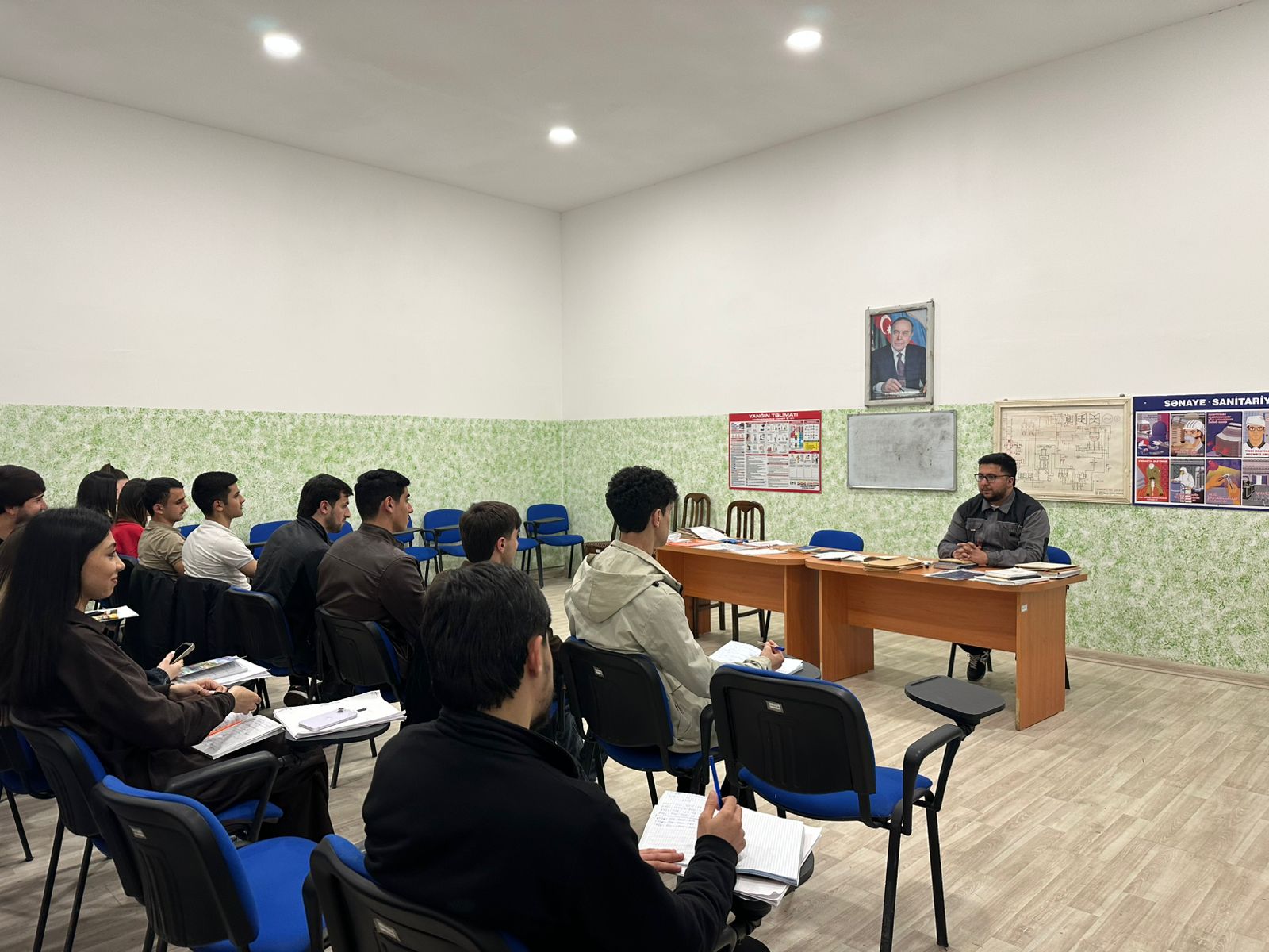 Mingəçevir Dövlət Universitetində tələbələr üçün “Azərbaycan İES” MMC-də hidroenerji sistemləri üzrə praktiki təlim keçirilib